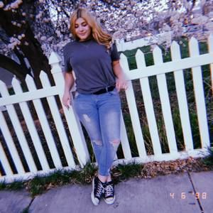 Meet your Posher, Desirae